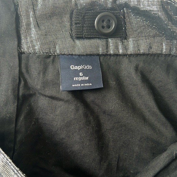 GAP Girls’ Metallic Silver Mini Skirt - Picture 3 of 3